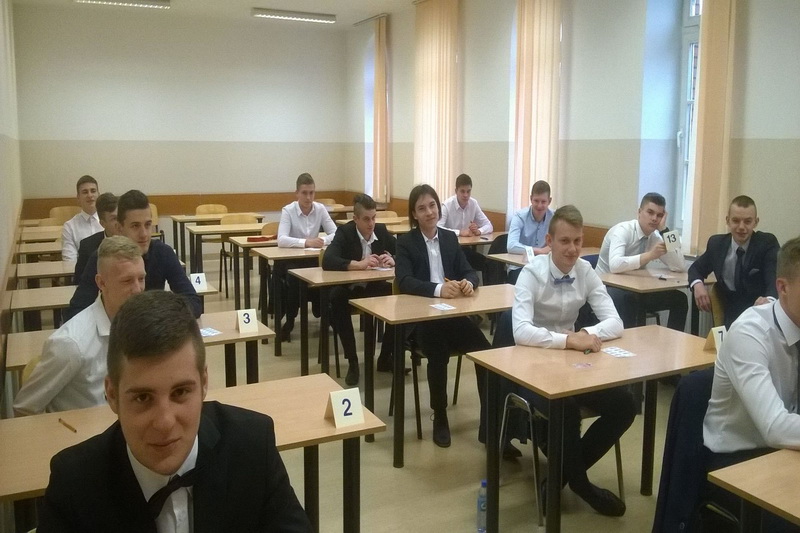 2017_matura_w_sms.jpg